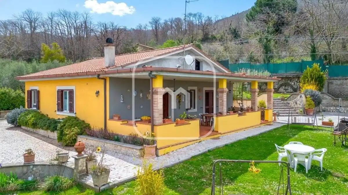 Villa in vendita a Cave