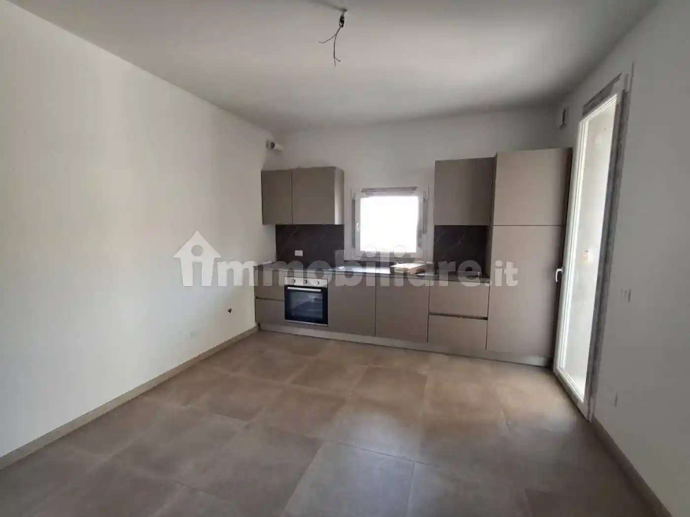 Appartamento in affitto a Capraia e Limite