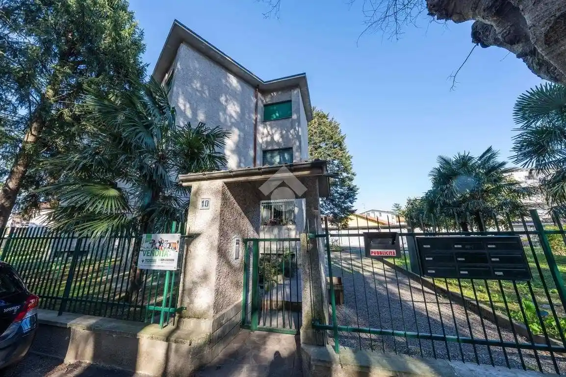 Appartamento in vendita a Macherio