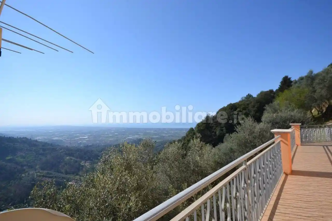 Rustico - Casale in vendita a Pietrasanta