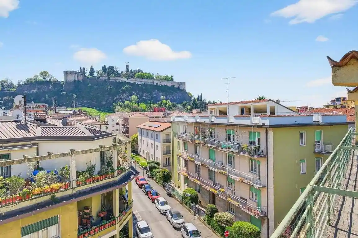 Appartamento in vendita a Brescia