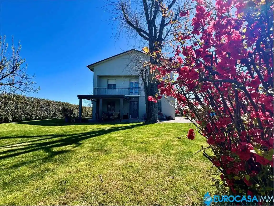 Casa indipendente in vendita a Fabbrico