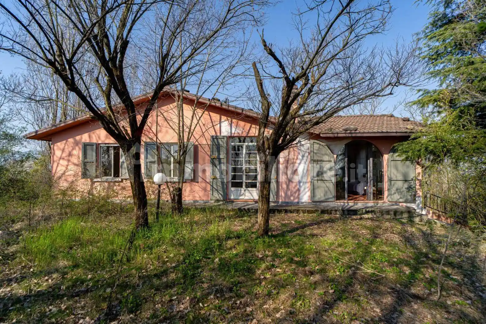 Casa indipendente in vendita a Lesignano de' Bagni