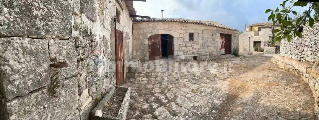 Rustico - Casale in vendita a Ragusa