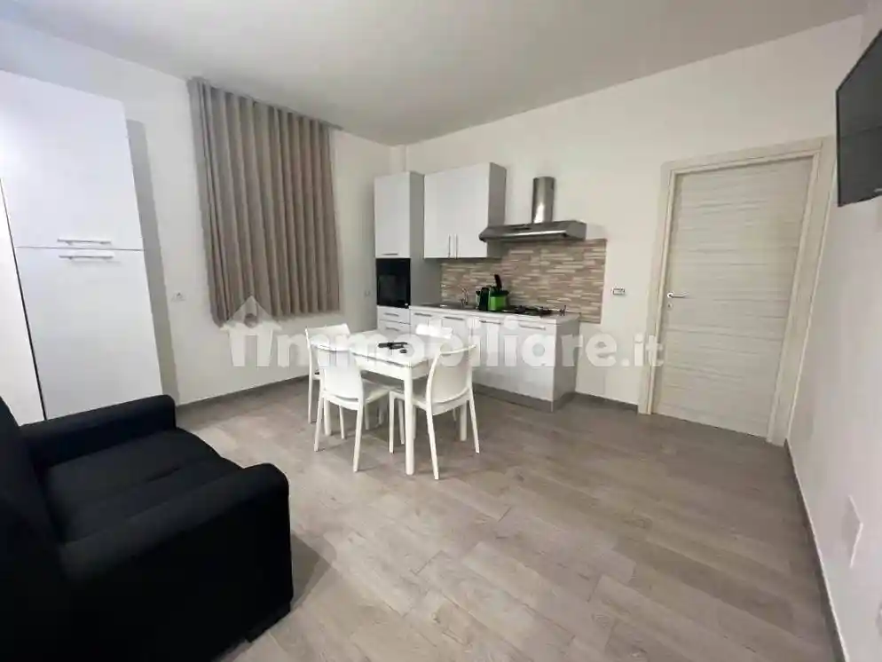 Appartamento in affitto a Stalettì