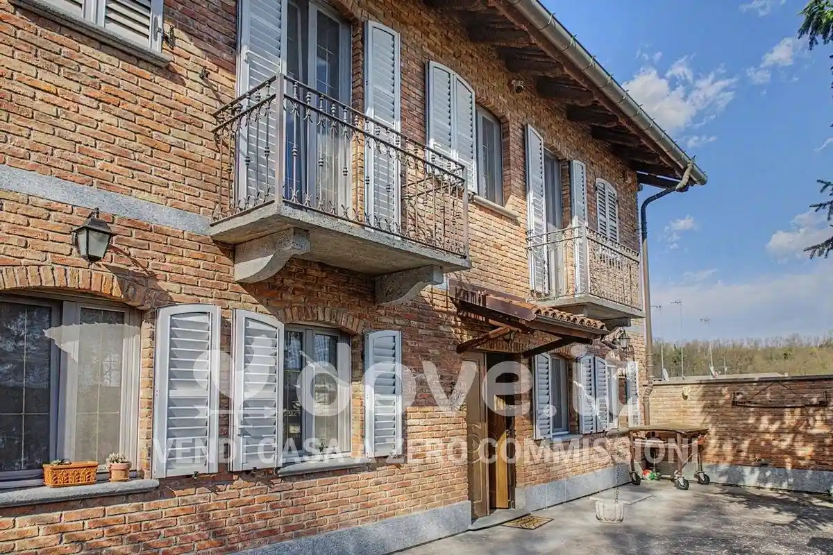 Villa in vendita a Monale