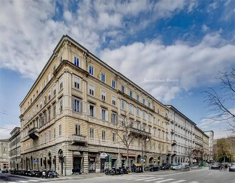 Appartamento in vendita a Trieste