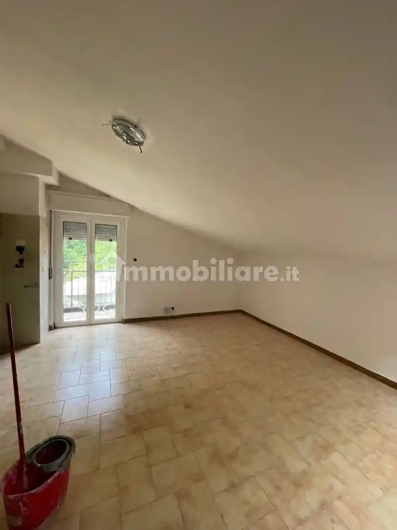 Appartamento in affitto a Neirone