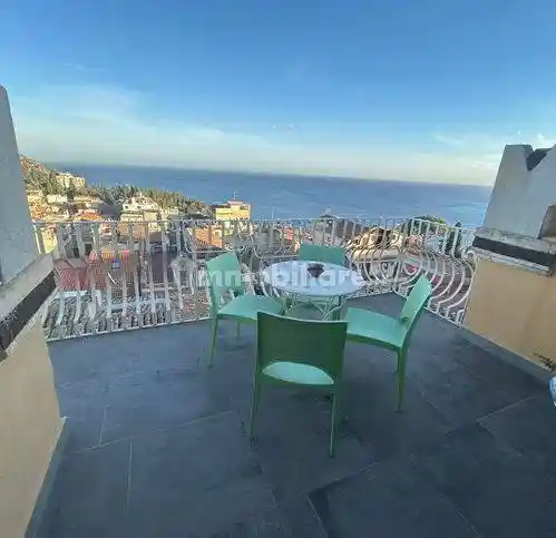 Appartamento in vendita a Taormina