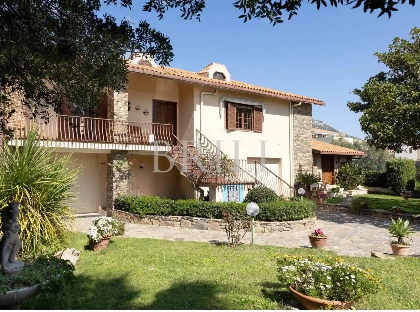 Villa in vendita a Olbia