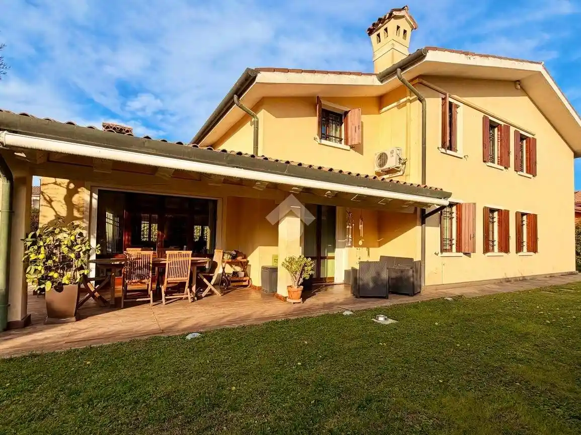 Villa in vendita a Selvazzano Dentro