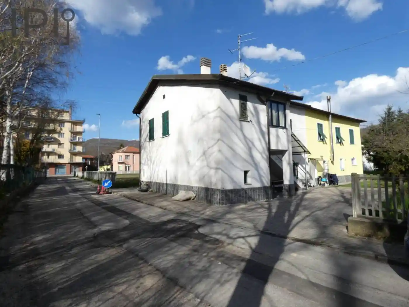 Casa indipendente in vendita a Cairo Montenotte