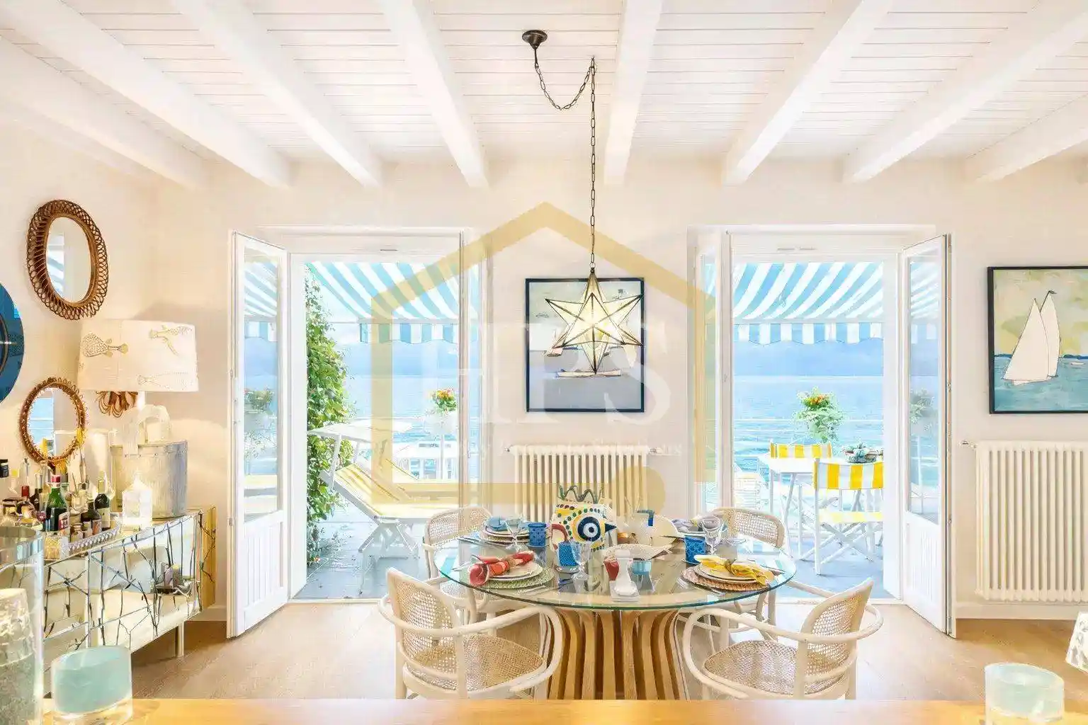 Villa in vendita a Carate Urio