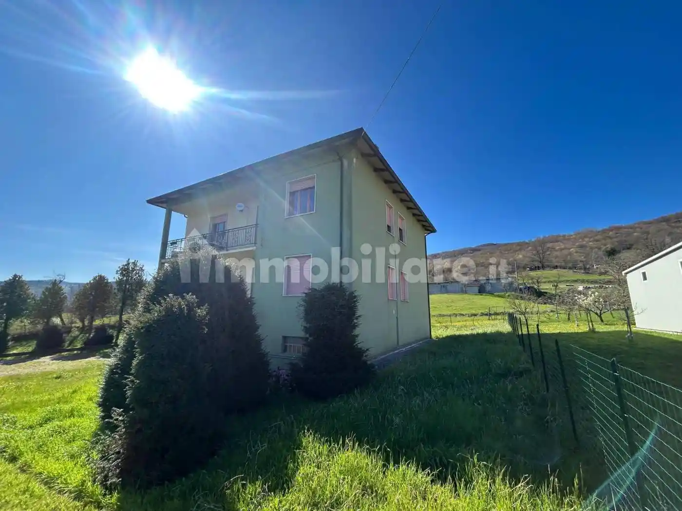 Villa in vendita a Bore