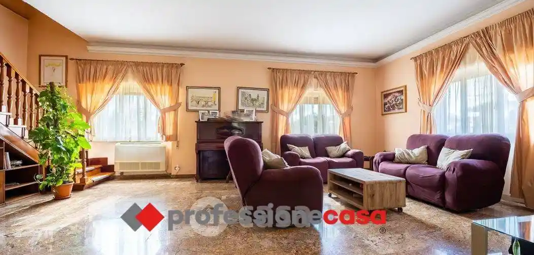 Villa in vendita a Pomezia