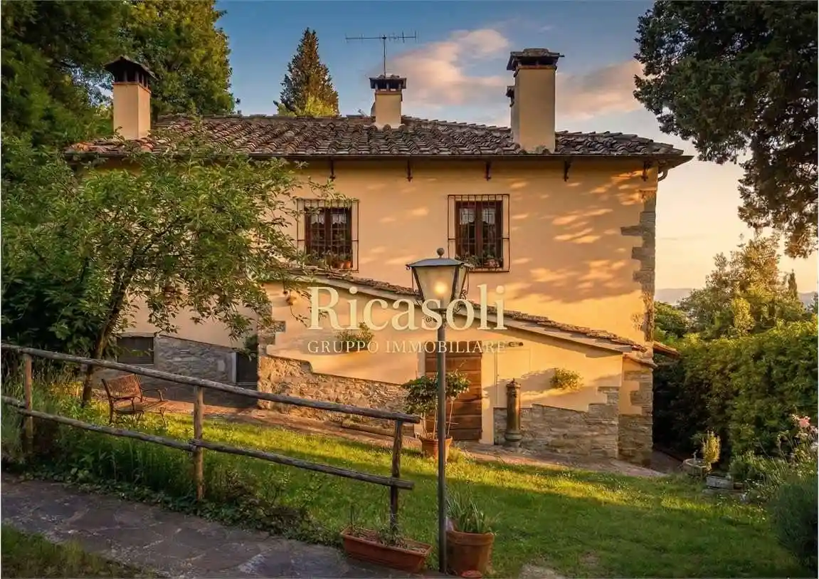 Casa indipendente in vendita a Rufina
