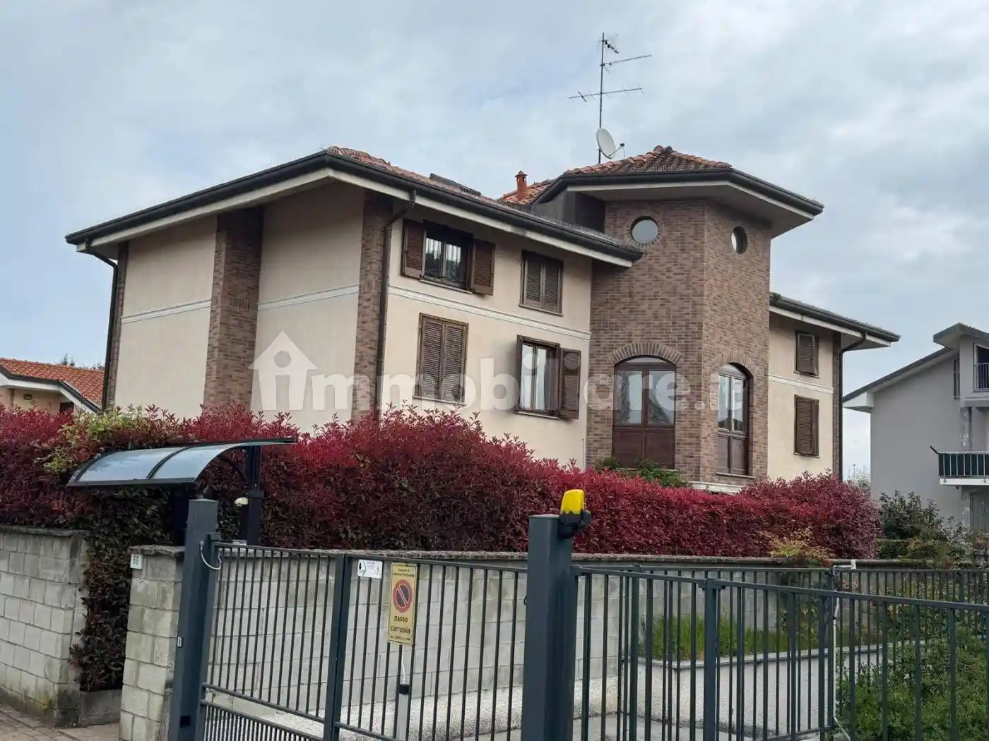 Appartamento in vendita a Caronno Pertusella