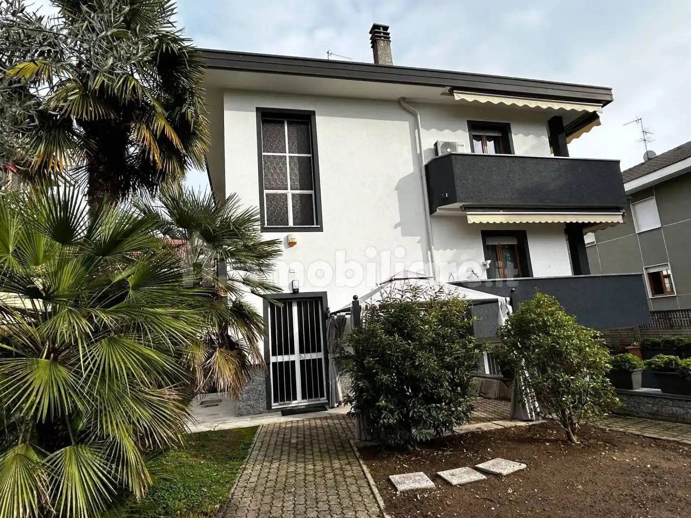 Casa indipendente in vendita a Senago