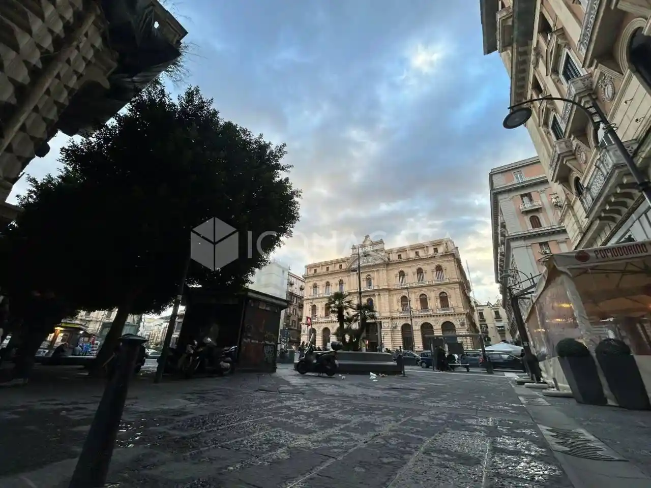 Appartamento in vendita a Napoli