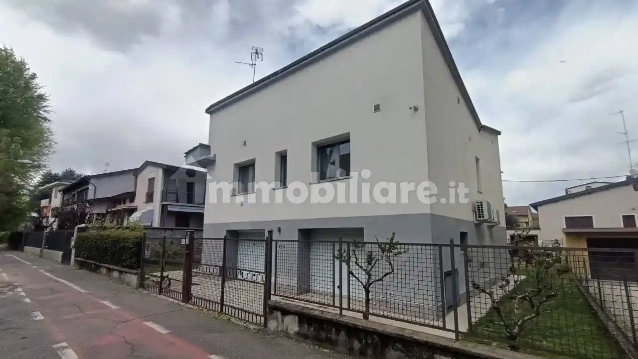 Villa in vendita a Cremona