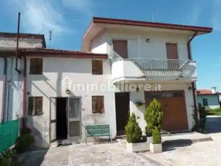 Appartamento in vendita a Boschi Sant'Anna