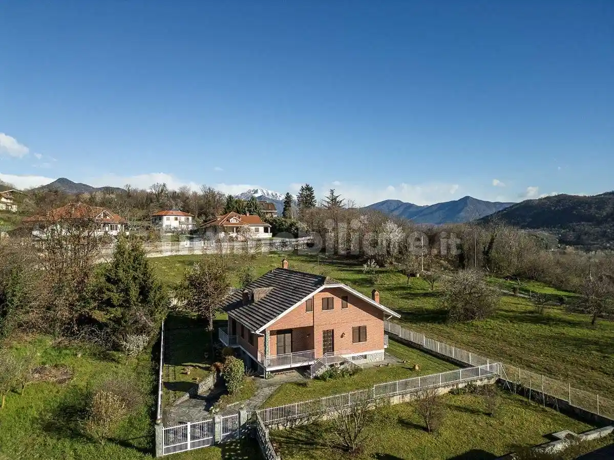 Villa in vendita a Trana