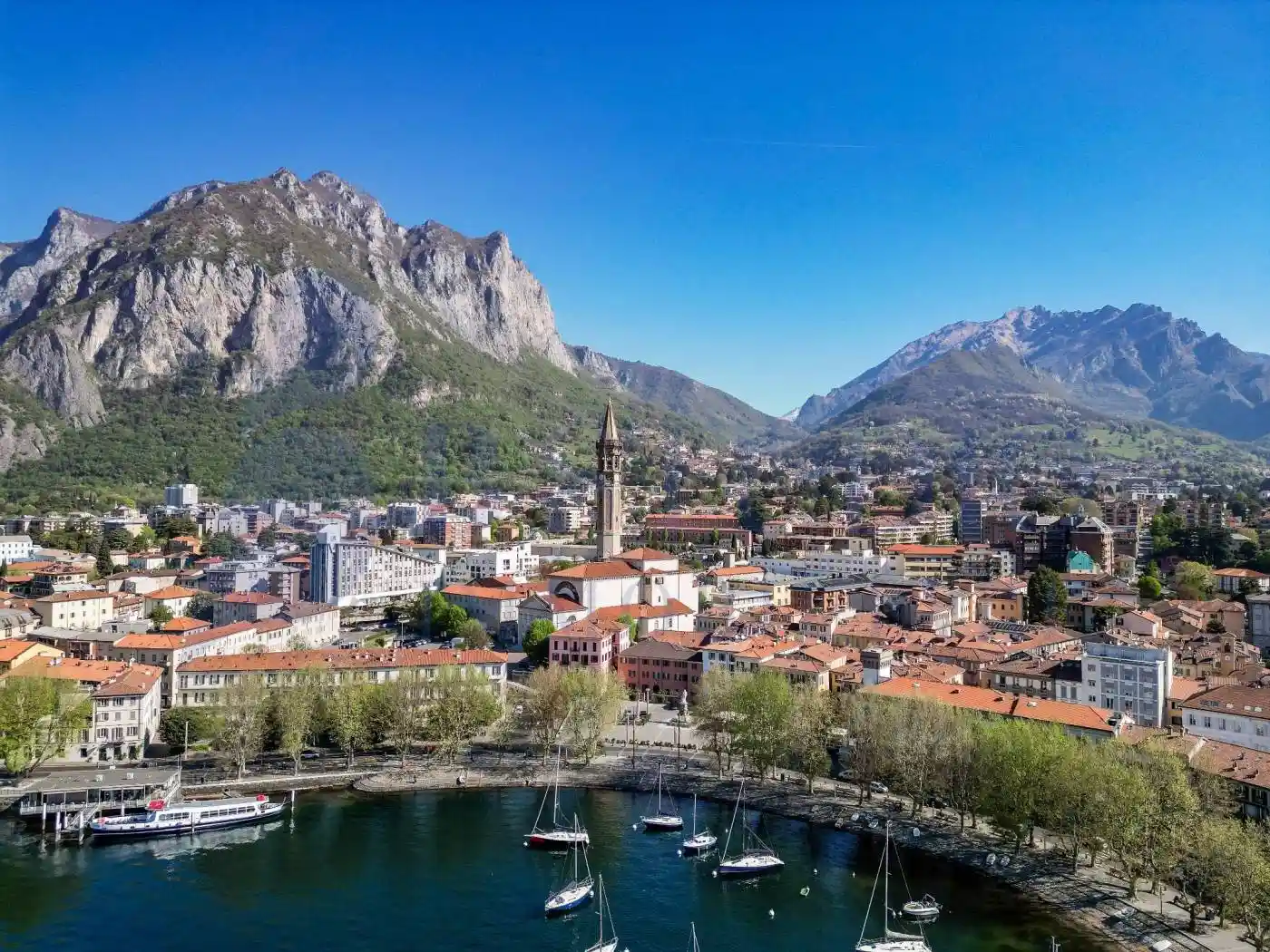 Palazzo - Edificio in vendita a Lecco