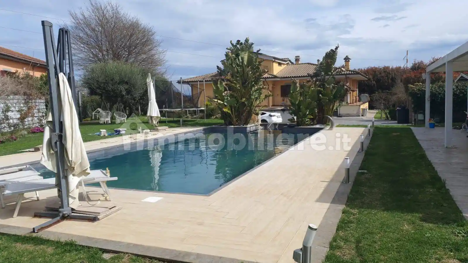 Villa in vendita a Bracciano