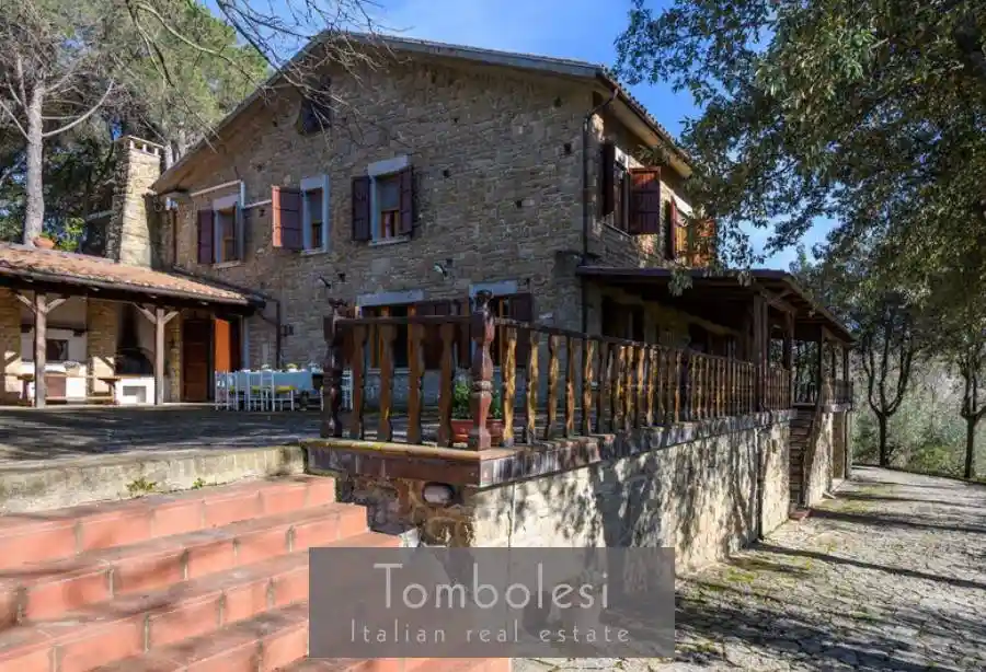 Villa in vendita a Pergola