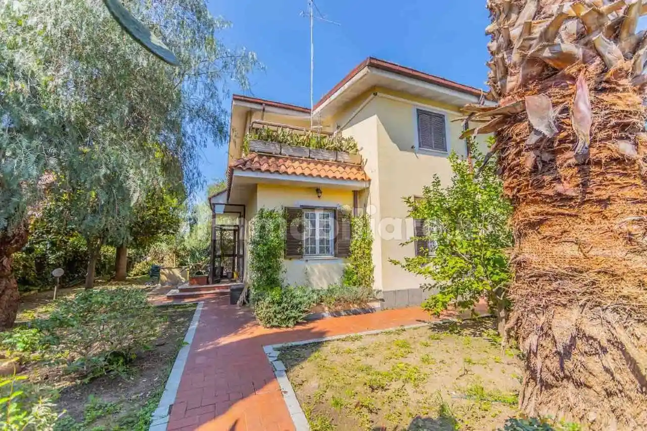 Villa in vendita a Roma