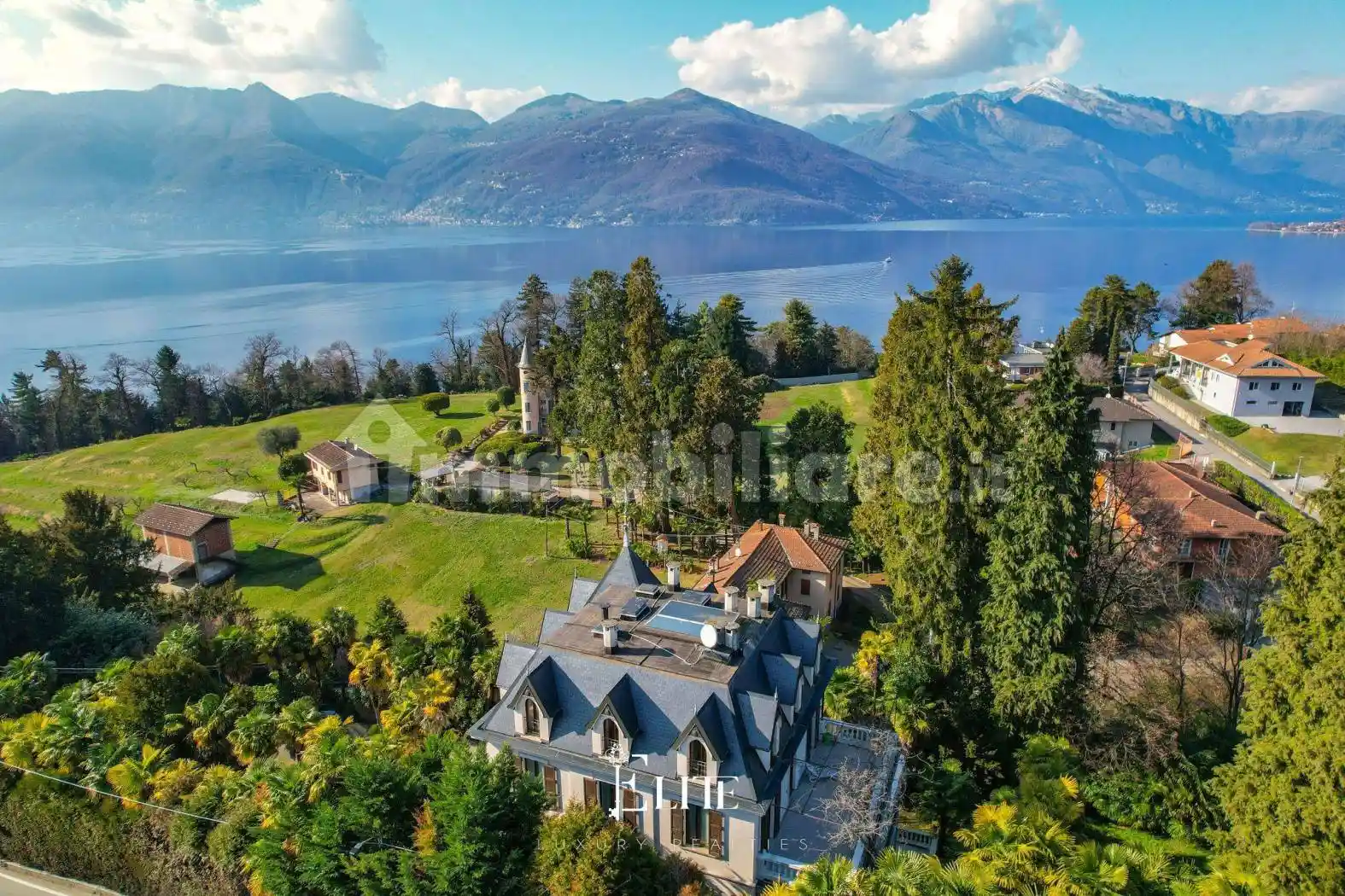 Villa in vendita a Luino