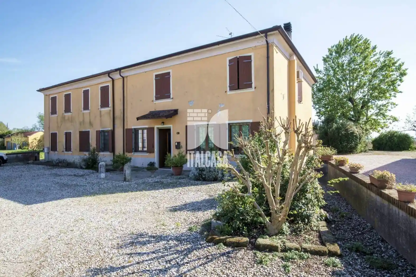 Rustico - Casale in vendita a Roverbella