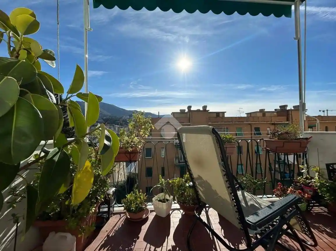 Appartamento in vendita a Genova
