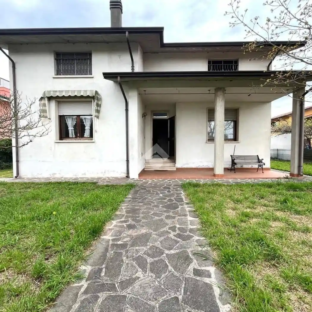 Villa in vendita a San Giorgio Bigarello