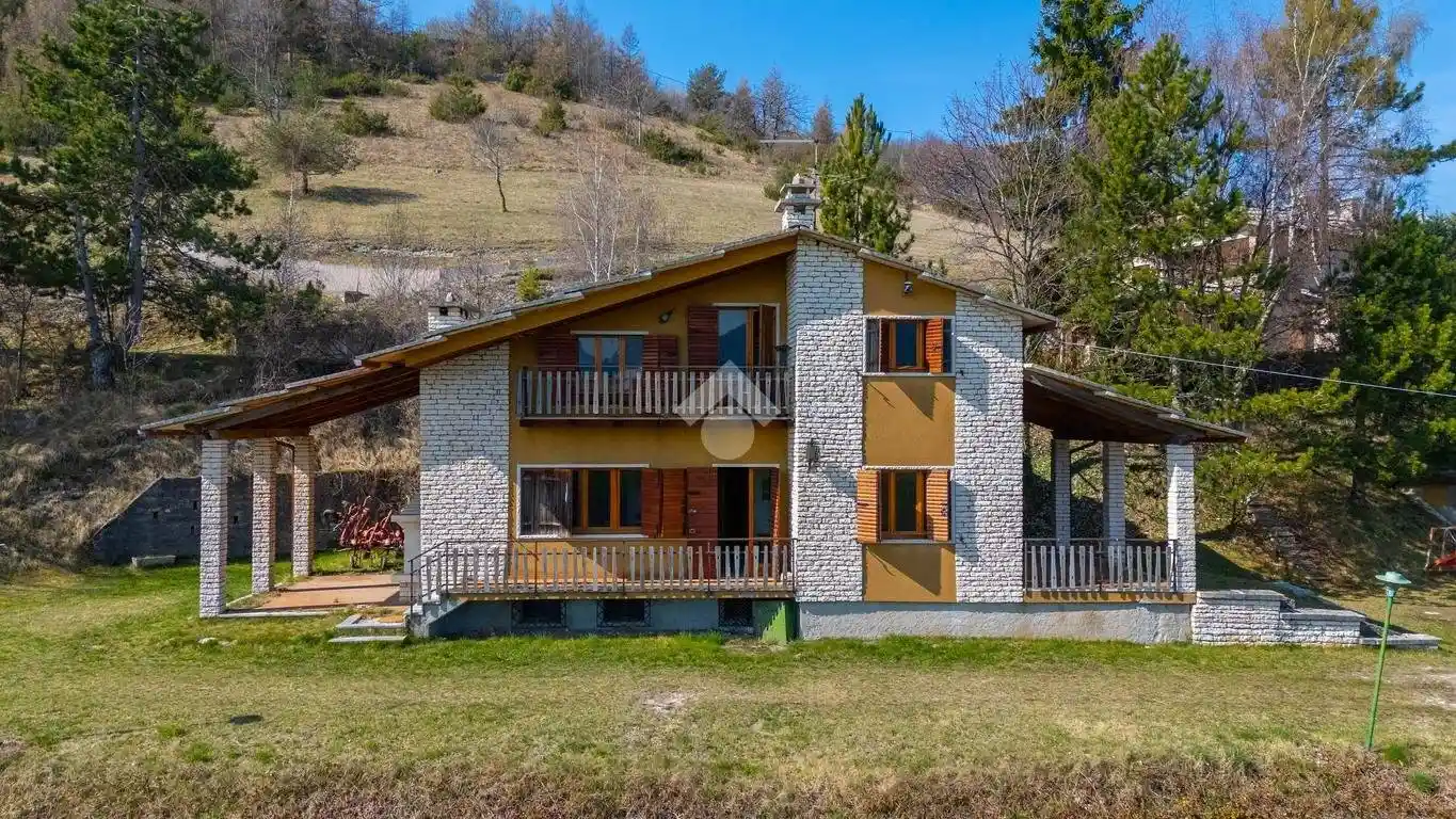 Villa in vendita a Sant'Anna d'Alfaedo