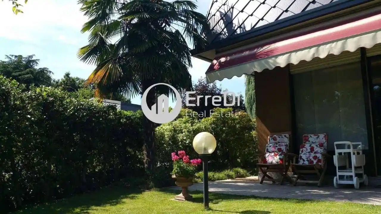 Villa in vendita a Arese