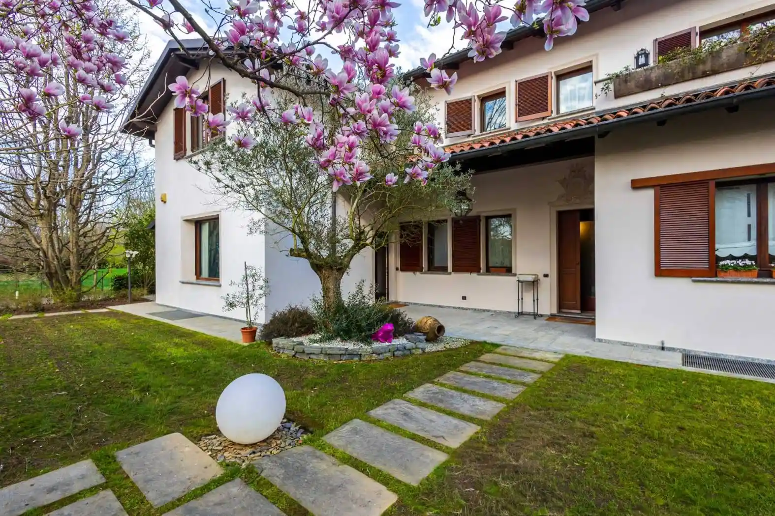 Villa in vendita a Villasanta