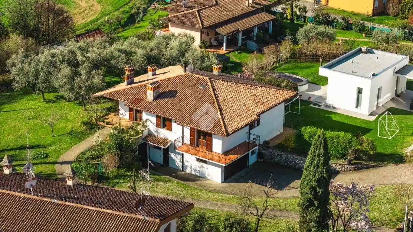 Villa in vendita a Gavardo