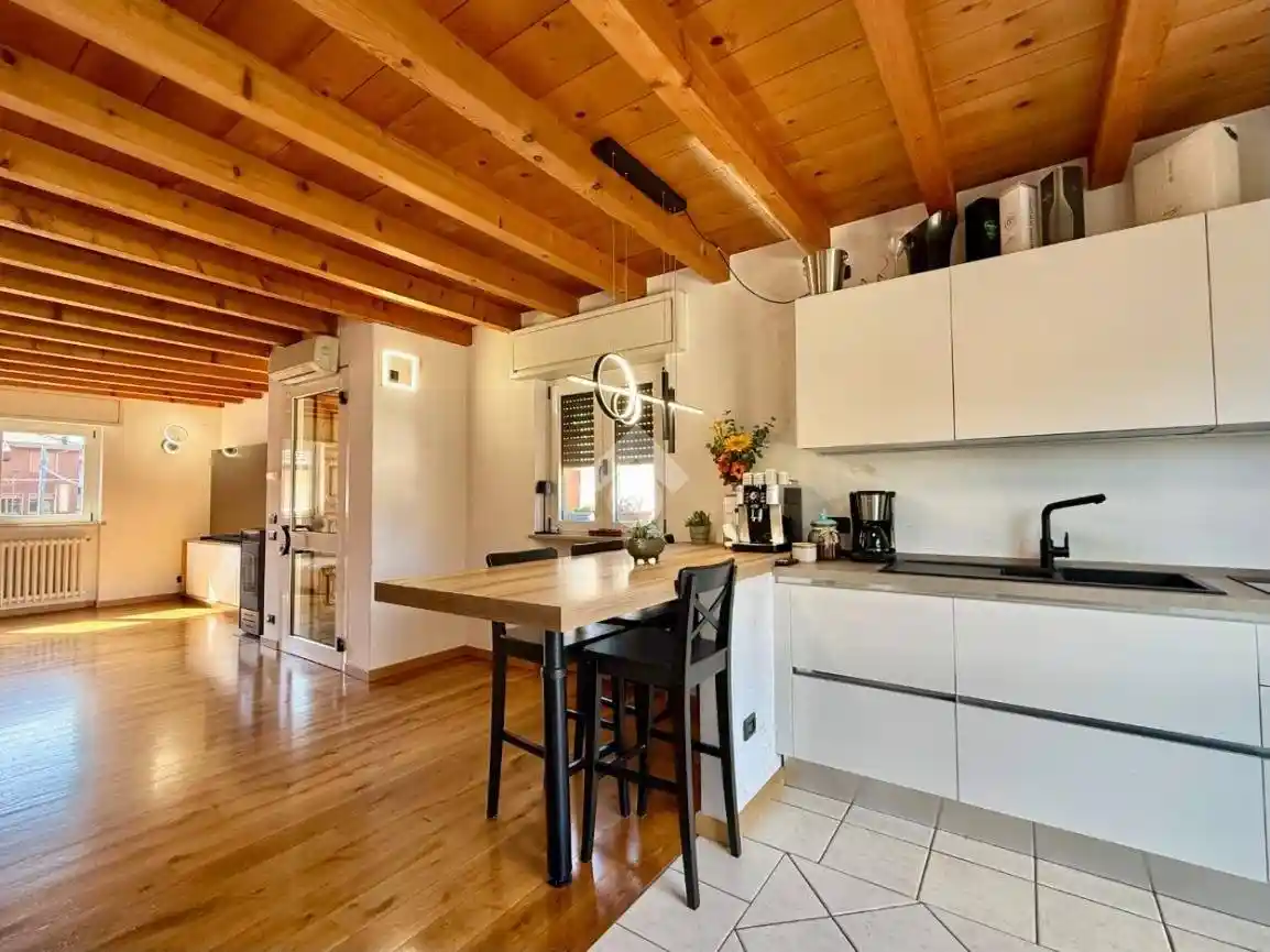 Villa in vendita a Gorle