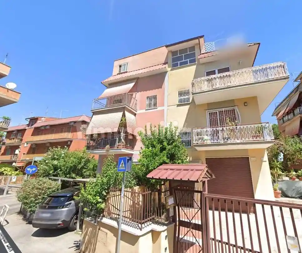 Appartamento in vendita a Roma