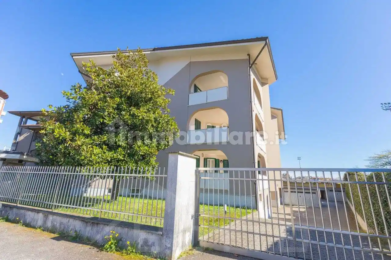 Appartamento in vendita a Borgomanero