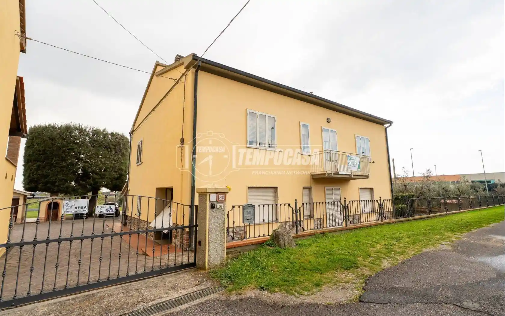 Casa indipendente in vendita a Campiglia Marittima