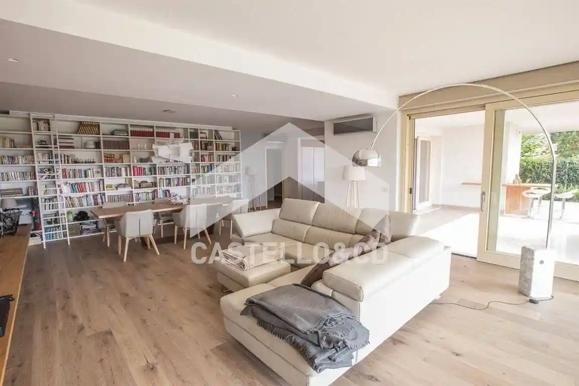 Villa in vendita a Padenghe sul Garda