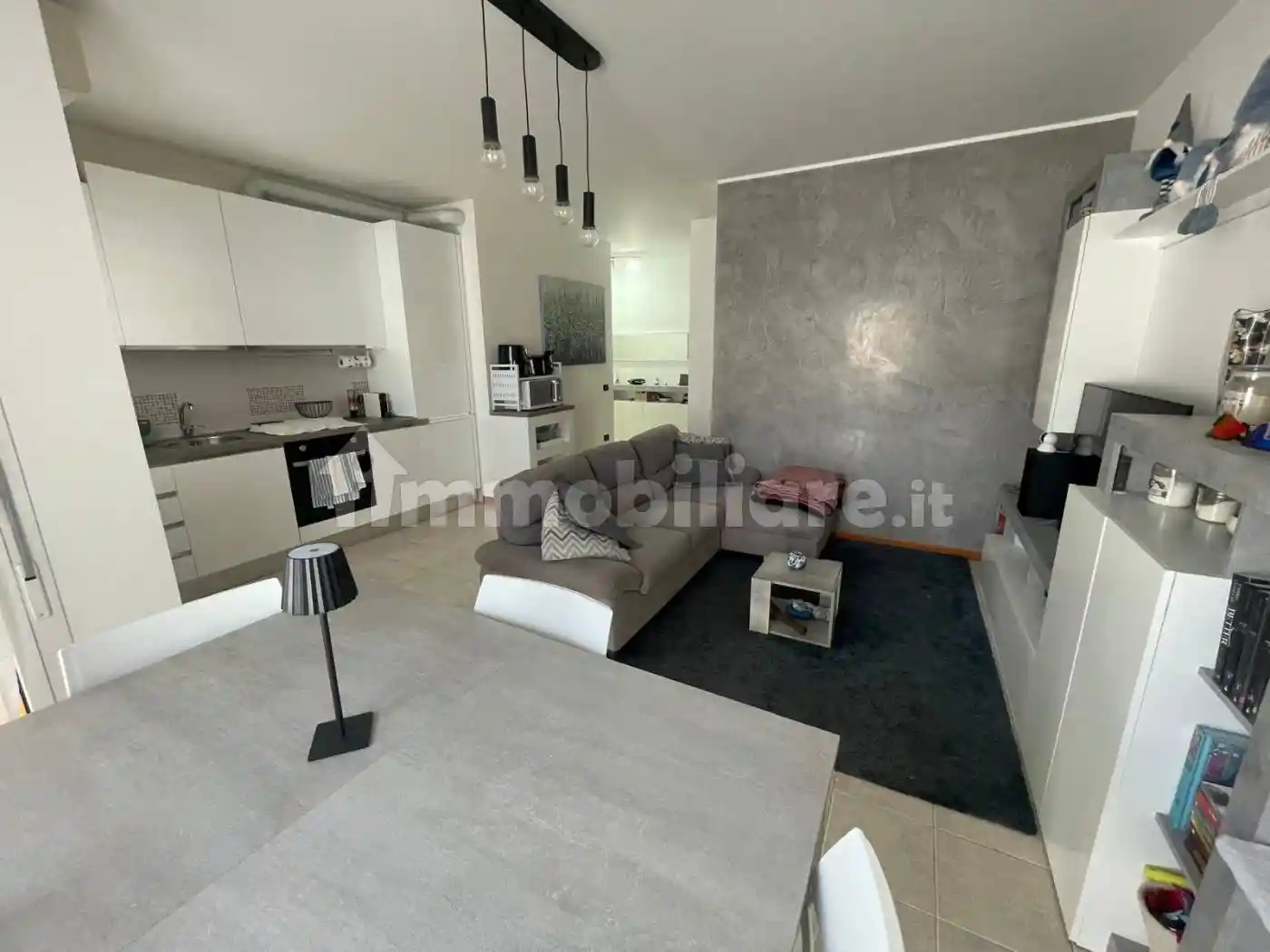 Appartamento in vendita a Pescate