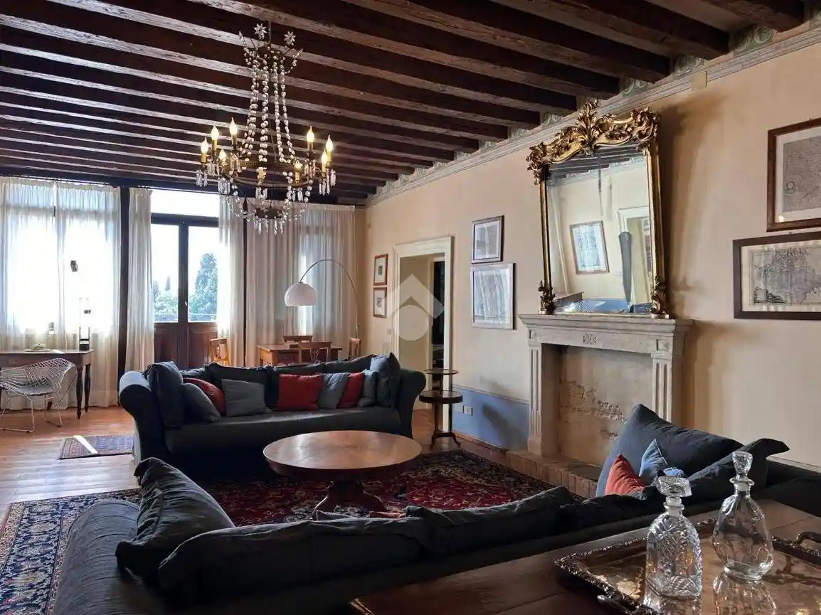 Appartamento in affitto a Asolo