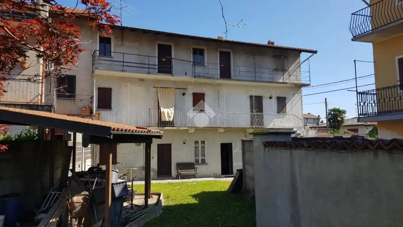 Casa indipendente in vendita a Divignano