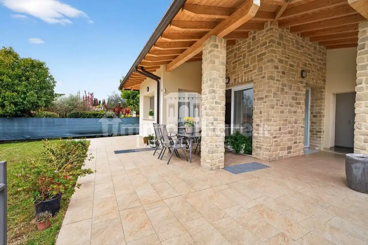 Villa in vendita a San Felice del Benaco