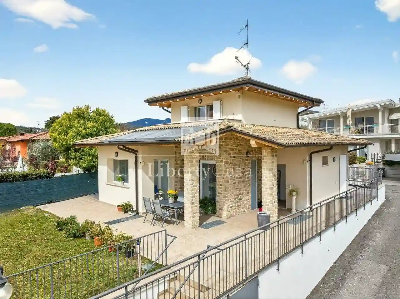 Villa - foto 2