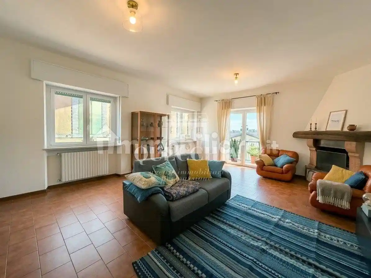 Casa indipendente in vendita a Moniga del Garda