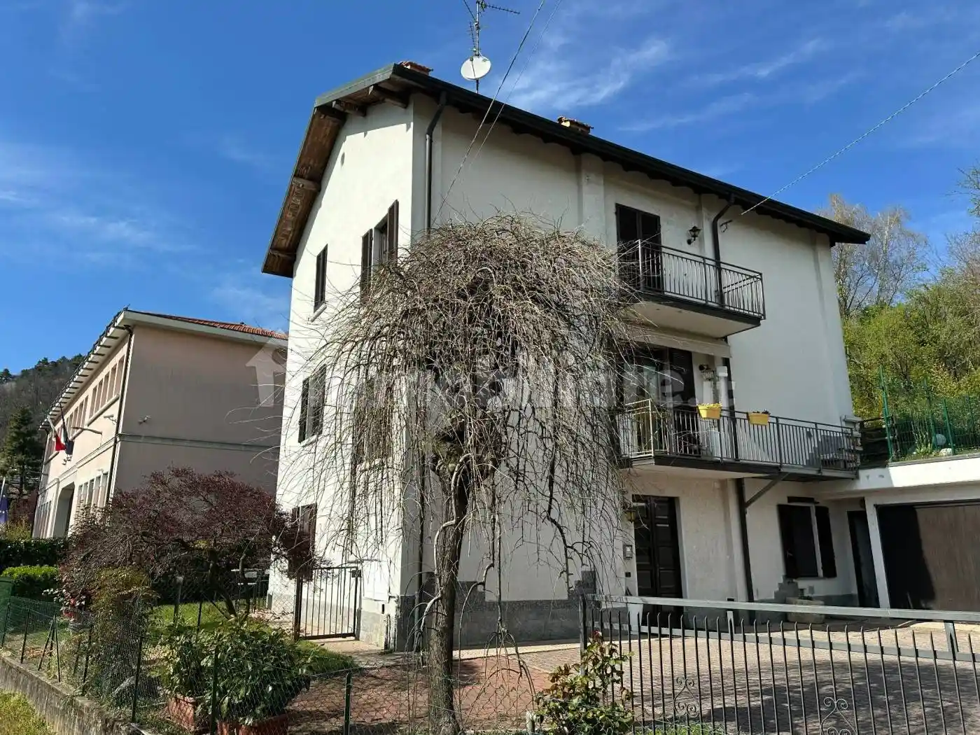 Appartamento in affitto a Bizzarone